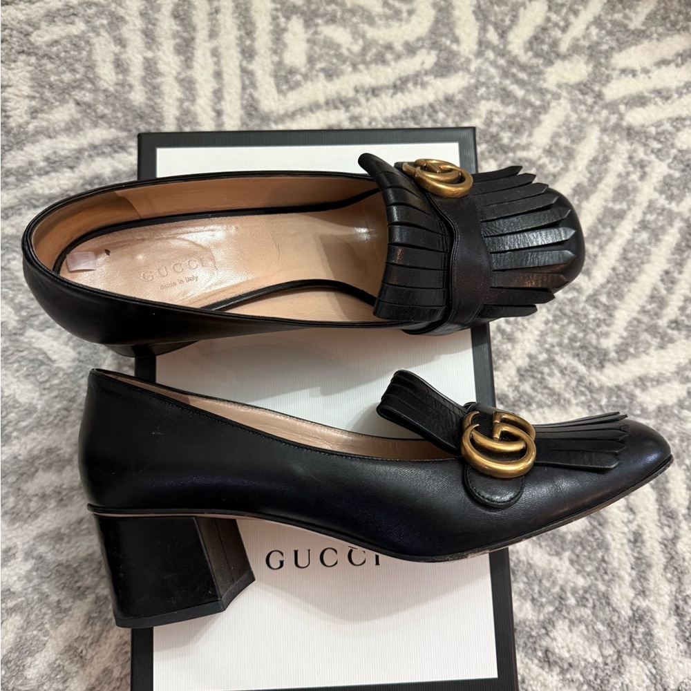 Gucci Black Leather Fringe Loafers with Gold Detail - Picture 4 of 7